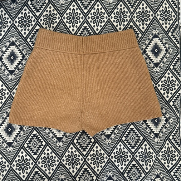 Everlane Cozy Stretch Shorts in Camel - Picture 4 of 8